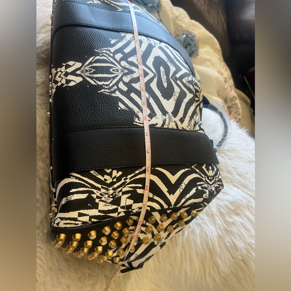 MCM FUNKY ZEBRA WEEKENDER TRAVEL BAG - Picture 15 of 16
